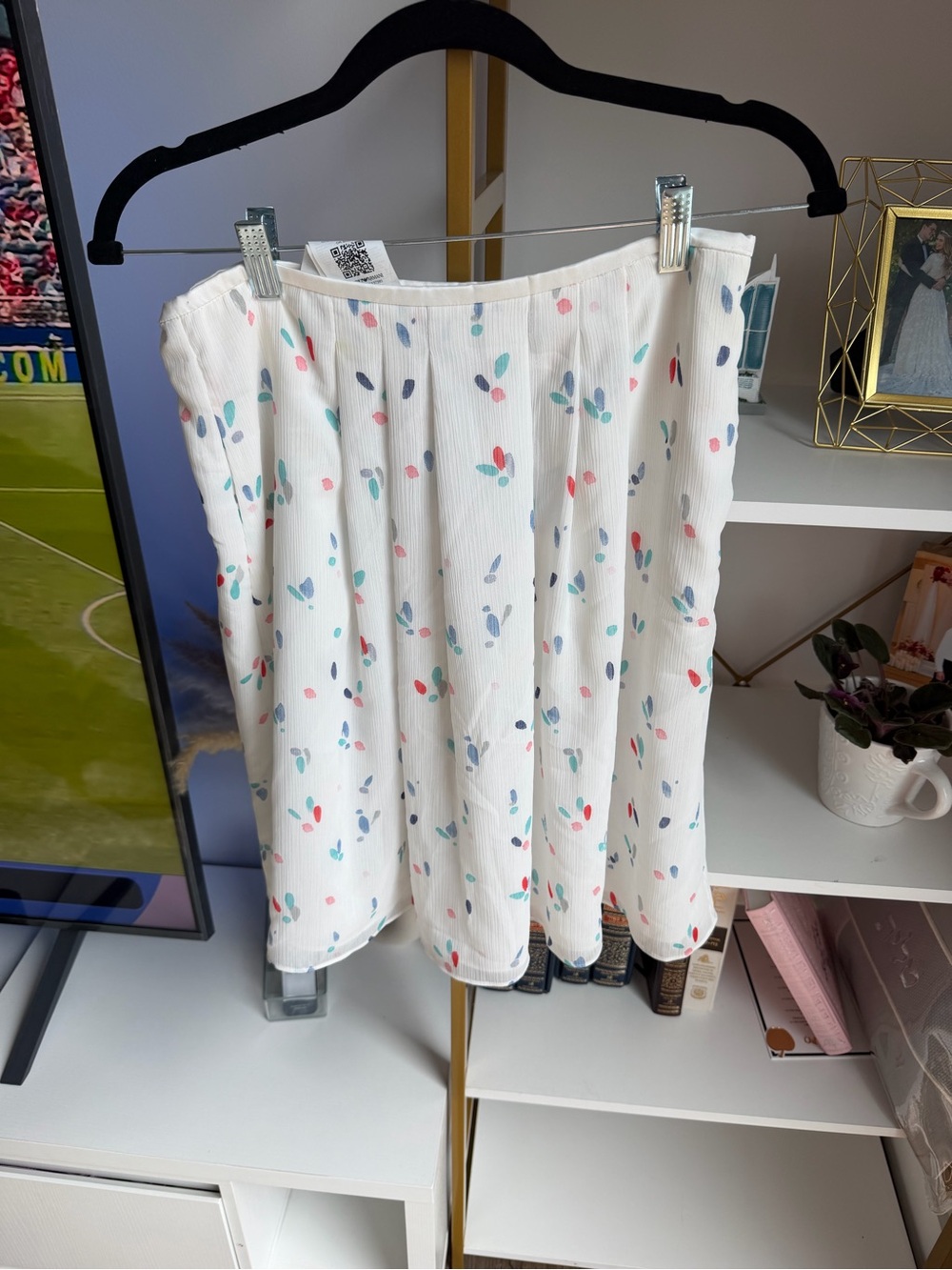 Emporio Armani White Skirt with Multicolor Floral Dots